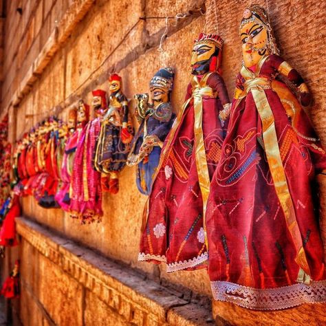 Rajasthan Illustration, Culture Of Rajasthan, Romantic Views, String Puppet, Rajasthani Dress, Puppet Theatre, Amazing India, India Culture, Jaisalmer