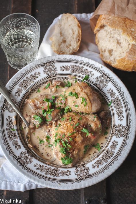 This coq au chardonnay recipe shows a great way to make succulent chicken with cremini mushrooms cooked in white wine and a splash of cream. French Chicken Recipes, White Wine Chicken, Cremini Mushrooms, Herb Recipes, French Cooking, Cooking Wine, Poultry Recipes, Chardonnay, Main Dish Recipes