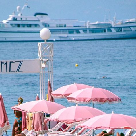 WHEELER COLLECTIVE on Instagram: "French Riviera Summer  . . . . . . . . #acolorstory #mediterranean #mediterraneo #southoffrance #frenchriviera #frenchrivieralife #cotedazurfrance #35mmfilmphotography #analoguephotography #beautifuldestinations #europeansummer" Wheeler Collective, Pool Styling, French Riviera Summer, French Riviera Aesthetic, Riviera Aesthetic, Aesthetic Drinks, Pool Fashion, Film Photography 35mm, European Summer