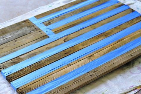 American Flag Diy, Pallet Flag, Flag Diy, American Flag Art, Kitchen Ikea, American Flag Wood, Reclaimed Wood Projects, Into The Wood, Recycled Pallets