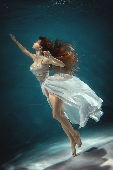 Woman In Lake Photography, Under Water Pose Reference Drawing, In Water Pose Reference, Standing In Water Drawing, Floating Woman Reference, Under Water Photoshoot Ideas, How To Draw Wet Clothes, Underwater Poses Reference, Underwater Photography Women