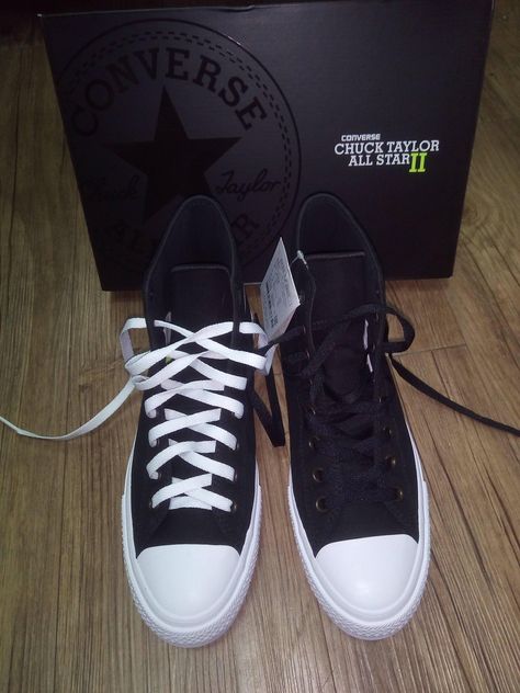 Finally got my Chuck II's. White laces or black laces? Converse With Black Laces, All Black Converse, Converse All Stars, Converse White, Converse Black, Black Converse, Nike Sneakers, Black Laces, Converse All Star