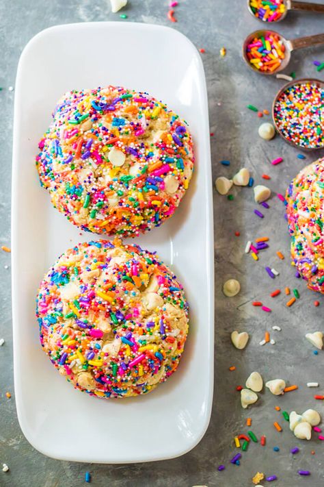 GIANT SPRINKLE COOKIE RECIPE Sprinkle Rolled Cookies, Giant Sprinkle Cookies, Xl Cookie Recipes, Giant Bakery Style Cookies, Huge Cookie Recipe, Giant Stuffed Cookies, Jumbo Cookie Recipe, Tall Cookies, Big Cookie Recipe