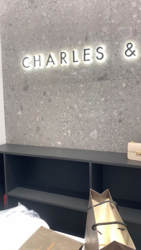 malaysia charles and keith Charles And Keith Aesthetic, Charles And Keith Bags, Charles And Keith, Shopping Pictures, Bday Wishes, Photo Bag, Phone Camera, Creative Instagram Stories, Charles Keith