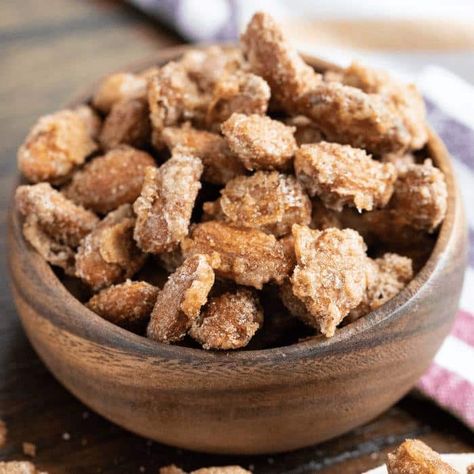 Candied Nuts Recipe, Spice Image, Nut Snacks, Dessert Simple, Cinnamon Almonds, Nut Recipes, Chai Spice, Candied Nuts, Mixed Nuts