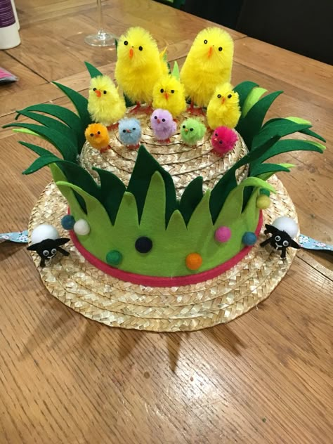 Bonnet Funny Hats For Kids Diy, Hat Day At School Kids, Funny Hats Diy, Crazy Hat Day Ideas For Kids, Recycled Fashion Diy, Easter Hat Parade, Easter Hairstyles For Black Women, Toddler Sensory Bins, Fun Hats