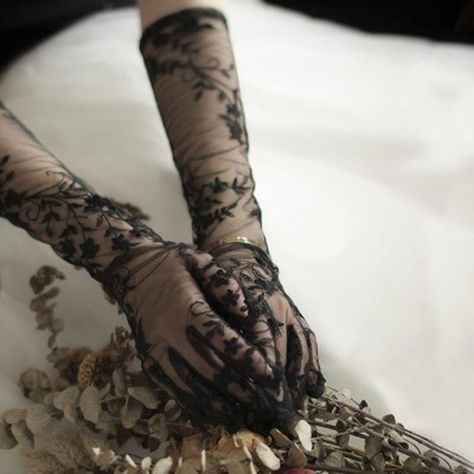 Gloves Aesthetic, Black Lace Gloves, Silk Gloves, Summer Gloves, Elegant Gloves, Gloves Fashion, Wedding Gloves, Bridal Gloves, Hand Gloves