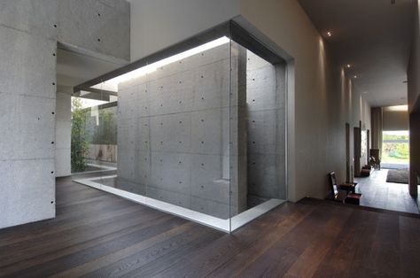 Concrete House by A-cero | HomeDSGN Glass House Architecture, Detail Arsitektur, Houses Architecture, Concrete Interiors, Beton Design, Concrete Houses, Concrete Architecture, Concrete Home, Concrete House