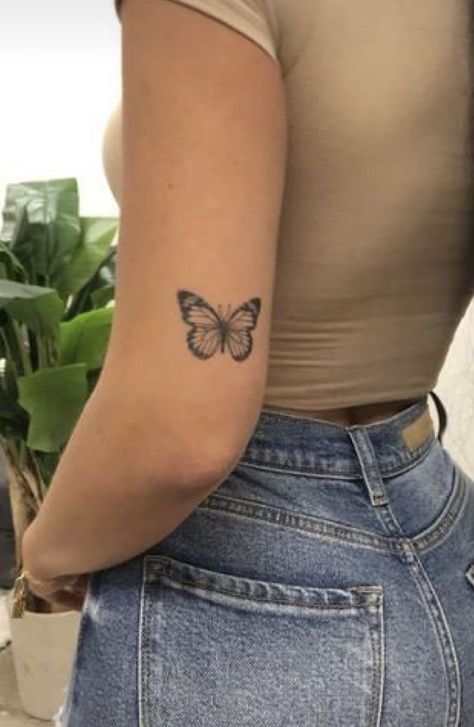 Grinch Tattoo, Butterfly Tattoos On Arm, Artsy Tattoos, Butterfly Wrist Tattoo, Basic Tattoos, Small Butterfly Tattoo, Butterfly Tattoos For Women, Small Pretty Tattoos, Small Tattoos Simple