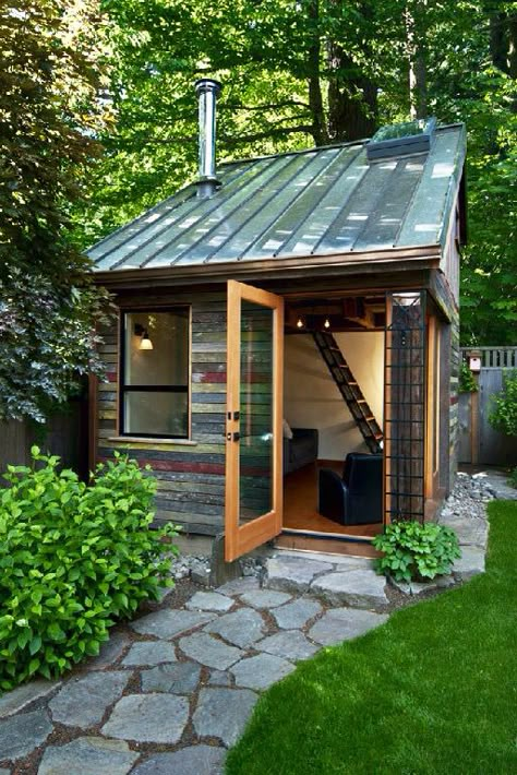 Backyard Tiny Guest House, Tiny Home Backyard, Guest House Tiny, Tiny Guest House, Prefab Guest House, Backyard Guest Houses, Garage Guest House, Home Backyard, Modern Shed