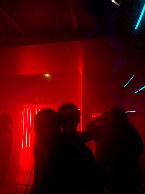 Vibrant Red Aesthetic, Drunk Nights Aesthetic, Bar Astethic, Red Astethic, Red Party Aesthetic, Love Conquers All, Working Nights, Night Vibes, Bff Pictures