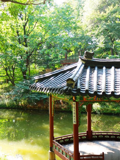 18. changdeokgung-secretgarden Korean Pavilion, Landscape Architecture Presentation, Hanok House, Changdeokgung Palace, Traditional Martial Arts, Joseon Dynasty, Chinese Garden, The Secret Garden, Korea Travel