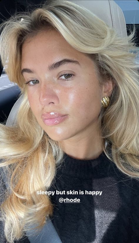 Matilda Djerf Makeup, Matilda Djerf Instagram, Stockholm Makeup, Matilda Djerf Style, Blonde Moments, Celebrity Makeup Looks, Clean Girl Aesthetic, Matilda Djerf, Blowout Hair