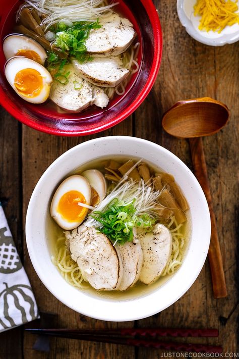 Shio Ramen (or Salt Flavored Ramen) is one of the most popular styles of ramen in Japan! Made with clear chicken broth as its base, the ramen is topped with bamboo shoots, sliced chicken chashu, and jammy ramen eggs. It's full of soul and comforting flavor! This authentic yet simple recipe is proof that you can enjoy restaurant quality ramen at home. #shioramen #ramen | Easy Japanese Recipes at JustOneCookbook.com Ramen With Chicken, Best Ramen Recipe, Ramen Easy, Ramen In Japan, Ramen At Home, Ramen Eggs, Authentic Ramen, Homemade Ramen Noodles, Fresh Ramen Noodles