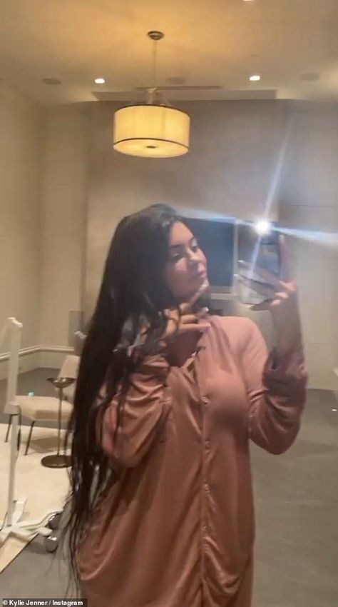 Kylie Jenner Pregnant, Khloe Kardashian House, Kylie Jenner House, Kylie Jenner Blonde, Kylie Jenner Gif, Kylie Jenner Hair, Looks Kylie Jenner, Kylie Baby, Kylie Jenner Instagram