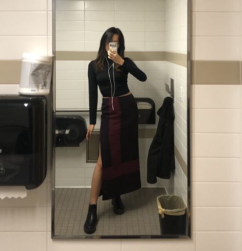 black turtleneck, long purple colorblock skirt Turtleneck With Long Skirt, Black Skirt Black Turtleneck Outfit, Turtleneck Long Skirt, Black Turtleneck With Long Skirt, Dark Academia Outfit Black Skirt, Dark Academia Aesthetic Outfit Long Skirt, Vintage Skirt Outfit, Long Skirt Outfit, Color Block Skirt