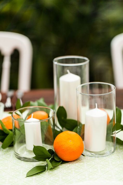 Costa Rica Citrus Inspired Wedding - Every Last Detail Mandarin Orange Centerpiece, Clementine Centerpiece Simple, Orange Centerpiece Ideas, Light Blue And Citrus Wedding, Citrus Tablescape Wedding, Oranges Centerpiece Ideas, Clementine Centerpiece, Centerpieces With Oranges, Citrus Centerpiece Ideas