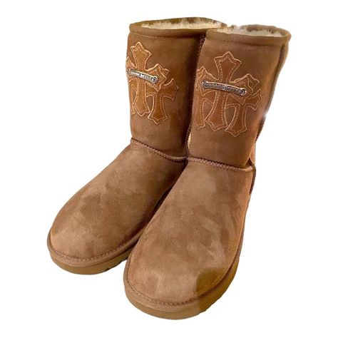 CLOTHING ARCHIVE | Chrome Hearts X Uggs Boots Collab Thoughts on this collab?🤔 - #chromehearts #streetwear #clothingbrand #model #modeling #y2k #cybery2k… | Instagram Chrome Hearts Shoes, Arca Aesthetic, Ugg Aesthetic, Cybery2k Fashion, Uggs Boots, Heart Shoes, Archive Fashion, Fits Inspo, Chrome Hearts