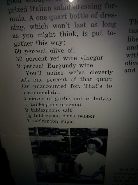 Lou Malnatis Salad Dressing, Crab Louie Salad Dressing, Louie Salad Recipe, Maggianos House Salad, Chicago Recipes, Maggiano’s Salad, Chicago Christmas, Cauliflower Gratin, Famous Food