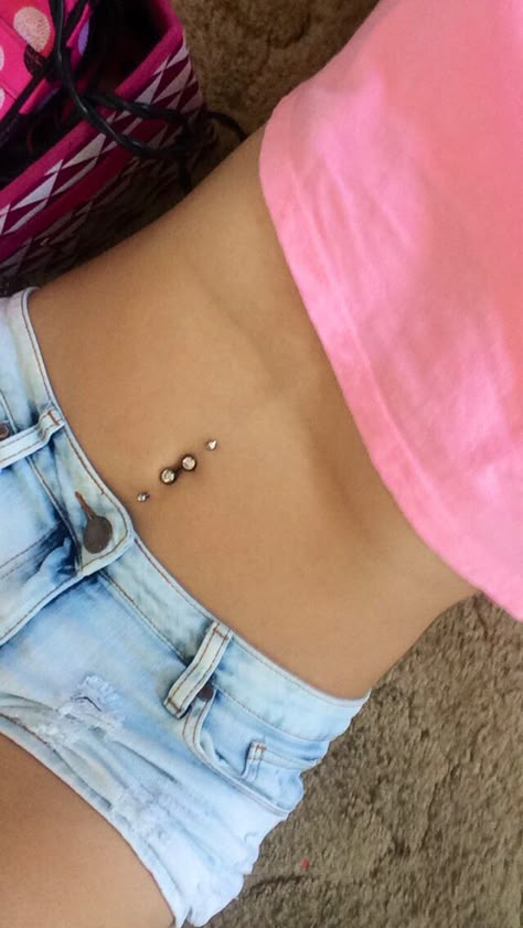 Top Bottom Belly Piercing, Too And Bottom Belly Button Piercing, Top And Bottom Navel Piercing, Triple Belly Piercing, Double Belly Piercing Aesthetic, Belly Button Piercing Inspiration, Belly Button Piercing Top And Down, Bottom Belly Piercing Only, Inverse Belly Button Piercing