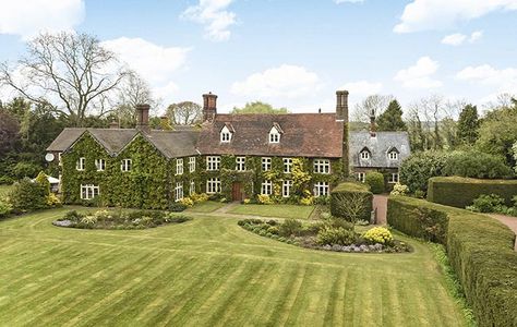 The handsome country house once owned by the Quality Street heir - Country Life Old British Mansion, Old Money Country House, English Manor Houses Exterior, Old British House, Old English Country House, English House Design, British Country House, Houses Design Ideas, British Mansion