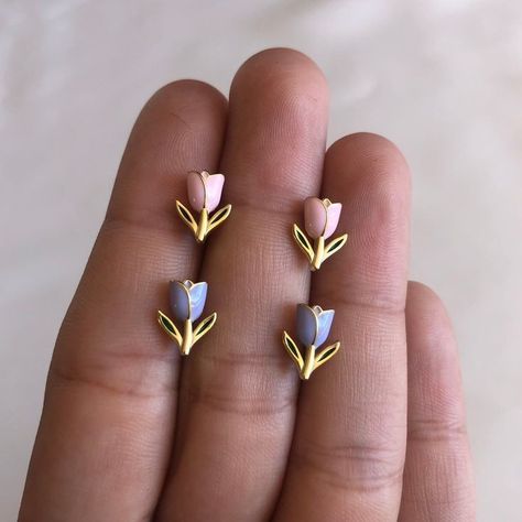 Pretty Stud Earrings, Tulips Earrings, Dawn Jewelry, Tulip Jewelry, Tulip Earrings, Jewelry Stacking, Preppy Jewelry, Daisy Studs, Purple Tulips