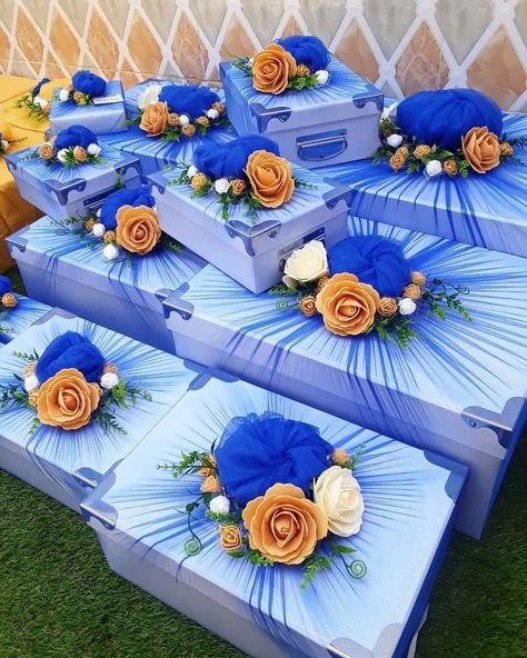 Packaged dowry for a Traditional Ghanaian wedding Engagement Wrapping Ideas Ghana, Ghana Engagement Items Wrapping, Ghana Wedding Decor, Ghanaian Wedding Traditional Decor, Ghanaian Engagement Decor, Dowry Wrapping Ghana, Traditional Ghanaian Wedding, Dresses Videos, Ghana Traditional Wedding