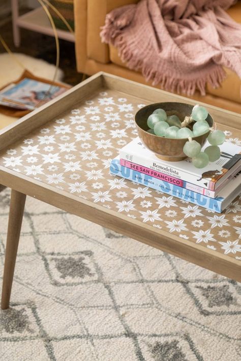 Stenciled Coffee Table, Diy Furniture Repair, Stenciled Table, Mosaic Coffee Table, Coffee Table Makeover, Tiled Coffee Table, Painted Coffee Tables, Table Decor Living Room, Stencil Furniture