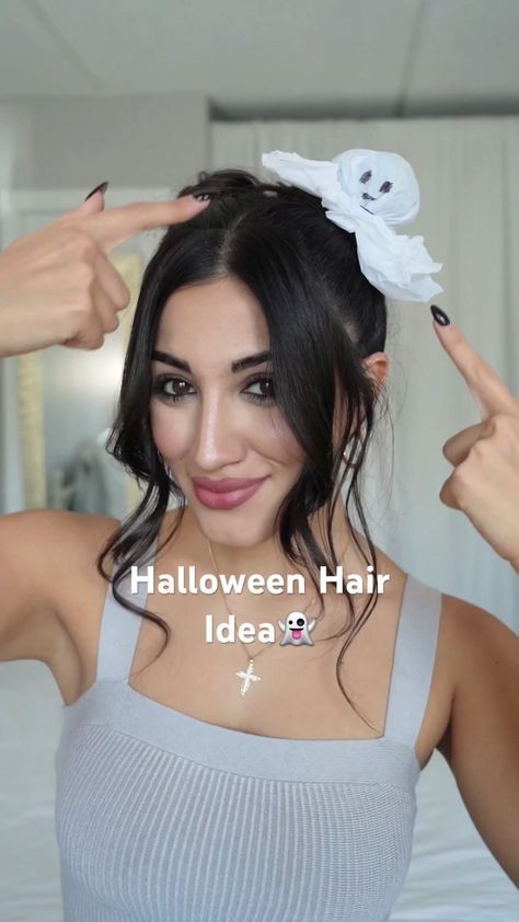 "Haunted Hairstyles: 50 Creative Halloween Hair Ideas!" Easy Hairstyles Short Hair Simple, Halloween Makeup Easy For School, Easy Hairstyles Halloween, Quick And Easy Diy Halloween Costumes, Simple And Easy Halloween Costumes, Halloween Hairstyles Short Hair, Easy Hairstyles For Halloween, Easy Halloween Hairstyles For Women, Ghost Buns Hair Kids