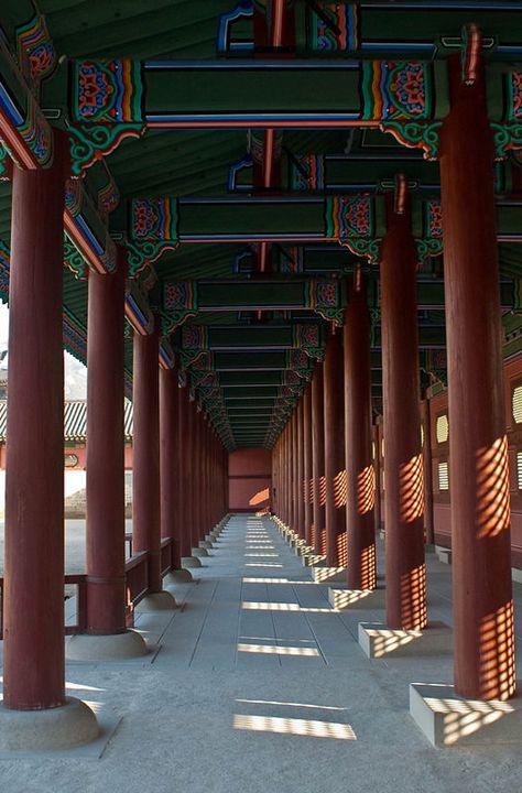 Korean Palace Background, Gyeongbokgung Palace Aesthetic, Ancient Korea, Gyeongbokgung Palace, Korea Wallpaper, Ruyi's Royal Love In The Palace, Store Design Boutique, Asian Architecture, South Korea Travel