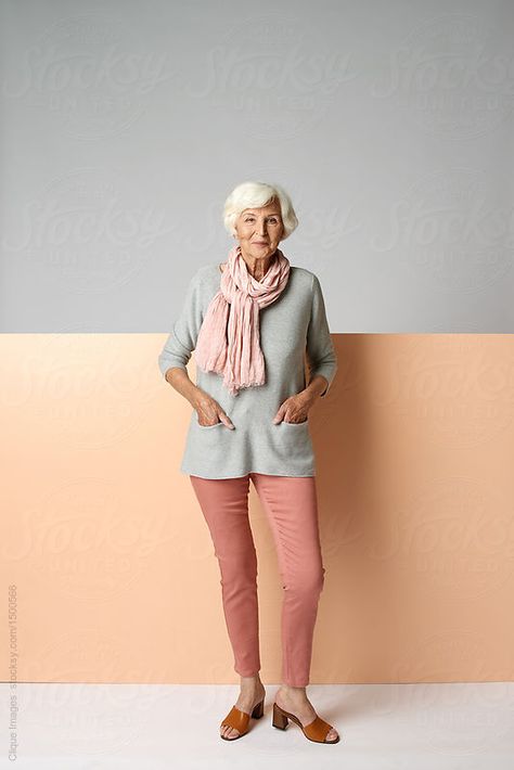 Old Woman Outfit, Grandmother Outfit, Grandmother Clothes, Grandma Outfit, Pastel Clothes, Hands In Pockets, Grandma Clothes, Grandma Fashion, Clothing Guide