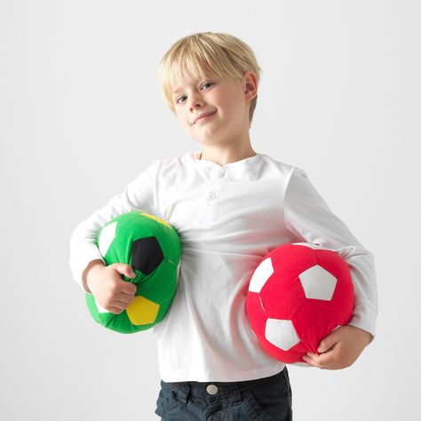 SPARKA Soft toy, green soccer ball, green - IKEA Physical Play, Ikea Kids, Ikea Family, Play Soccer, Grandmas House, Ball Lights, Play Toys, Play Ball, Play Activities