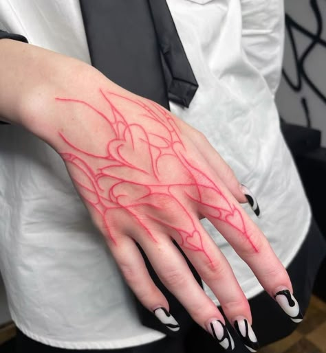 Art Line Tattoo, Small Colorful Tattoos, Grunge Tattoo, Cute Hand Tattoos, Red Veins, Pretty Hand Tattoos, Sharpie Tattoos, Hand Drawings, Red Ink Tattoos