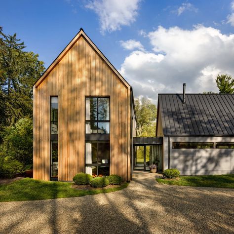 Rainscreen Facade, Montana Cabin, Modular Housing, Modern Minimalist House, Structural Insulated Panels, Driveway Entrance, Minimalist House, Cabin Home, Gable Roof