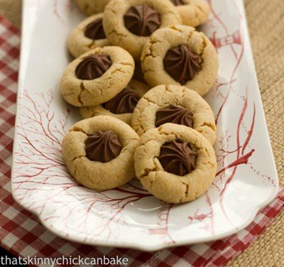 Star of Bethlehem Cookies AKA Peanut Blossoms Peanut Blossoms, Butter Blossoms, Cookie Exchange Recipes, Chocolate Stars, Salted Peanuts, Chicke Recipes, Blossom Cookies, Table Garden, Peanut Butter Blossoms