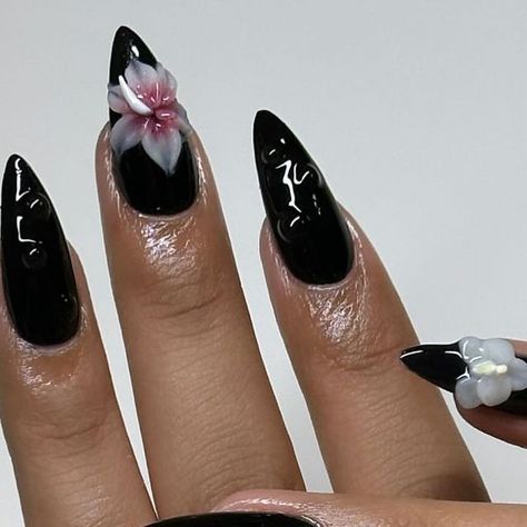 Gothic Coquette Nails, Black And White Coquette Nails, Black And Pink Bow Nails, Black Nails With Bow Design, Black Coquette Nails, Black And Pink Coquette Nails, Black Nails, Summer Nails, Girly Things