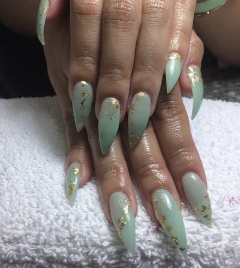 Mint Gold Nails, Mint Green And Gold Nails, Sea Foam Green Nails, Sea Foam Nails, Nails Mint Green, Seafoam Green Wedding, Gold Foil Nails, Hoco Nails, Mint Green Nails