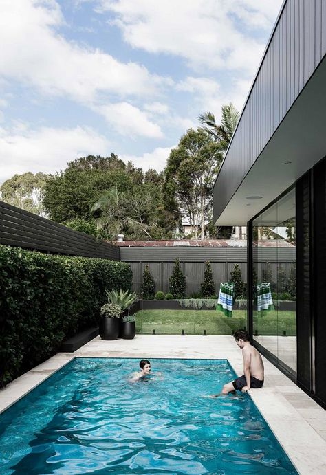 The owners of this Gladesville cottage added a lifestyle-changing extension that unites the character of the old with the clean lines of the new. Kleiner Pool Design, Moderne Pools, Modern Outdoor Spaces, Swimming Pool Landscaping, Pool Landscape Design, Small Pool Design, Backyard Pool Landscaping, Modern Pools, Small Pools