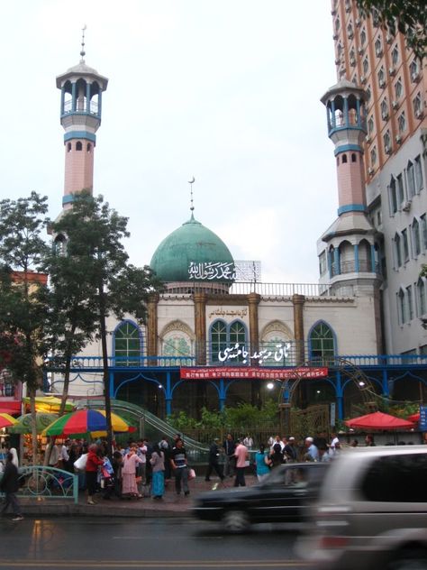 Mosque in Urumqi, Xinjiang, China Xinjiang China, Beautiful Mosque, Urumqi, Silk Route, Beautiful Mosques, Place Of Worship, Central Asia, All Over The World, Taj Mahal