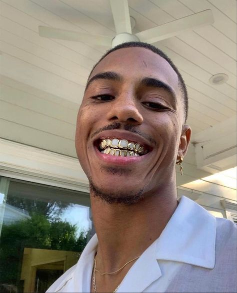 Men With Grills, Grillz Men, Open Face Grillz, Male Crush, Mouth Grills, Girl Grillz, Keith Powers, Grillz Teeth, Gold Grill