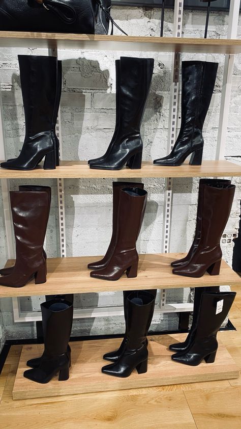 #fall #falloutfitsforwomen #high #boots #heels #black #brown #style #vibes #lifestyle #outfits #life #real #photography #itgirl #bershka #store Boots Heels Black, Bershka Boots, Bershka Outfit, Real Photography, Sixth Form, Shoes Ideas, Brown Style, Boots Heels, Heels Black