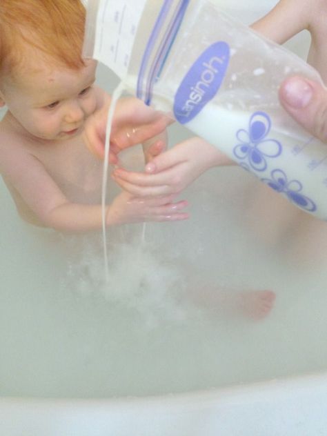 Don't pump and dump! Make a breast milk bath. A breast milk bath is helpful with moisturizing dry skin, healing diaper rash and soothing red, irritated skin Breast Milk Bath, Pump And Dump, Pumping Moms, Baby Sleep Problems, Third Baby, Milk Bath, After Baby, Pregnant Mom, Moisturizer For Dry Skin