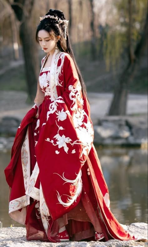 Chinese Princess Dress, Royalty Dress, Traditional Asian Dress, Chinese Princess, Ancient Chinese Clothing, Queen Dresses, Chinese Style Dress, Queen Outfit, Hanfu Dress