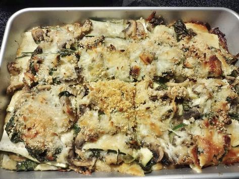 Zucchini Casserole Weight Watchers Zucchini, Zucchini Casserole, Vegan Zucchini, Points Recipes, Healthy Casseroles, Food Club, So Yummy, Ww Recipes, Zucchini Recipes