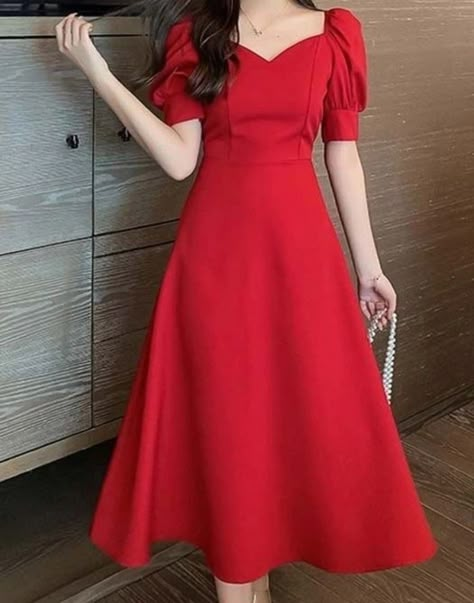 Simple Frock Design, Long Gown Design, Casual Frocks, Simple Frocks, Frock Fashion, Simple Gowns, Frock For Women, Style Guru, Elegant Dresses Classy