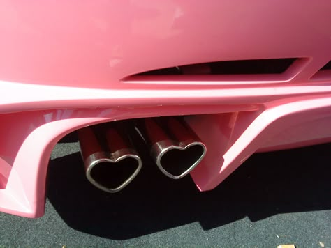 heart shape ....unbelievable ?? Girly Car Accessories, Car Deco, Pimped Out Cars, Girly Car, Cute Car Accessories, Street Racing Cars, Car Mods, Pink Car, Pretty Cars