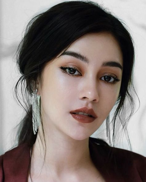 Sultry makeup looks, date night makeup looks, evening makeup looks looks, cocktail party looks, Smokey makeup looks Asian Smokey Eye, Makeup Ala Korea, Makeup Asia, Sultry Makeup, Party Make-up, Date Night Makeup, Makeup Drawing, Simple Makeup Looks, Glam Makeup Look