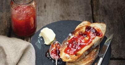 This fruity jam is wonderful served with scones and clotted cream, or layered into a Victoria sandwich Apple Jam Recipe, Plum Jam Recipe, Scones And Clotted Cream, Fresh Pasta Sauce, Victoria Sandwich, Plum Jam Recipes, Low Alcohol Drinks, Apple Jam, Plum Jam