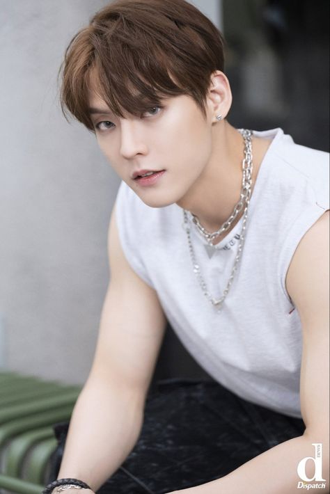 BTOB Lee Minhyuk • WIND AND WISH MV Behind - Dispatch Btob Members, Btob Lee Minhyuk, Male Pose Reference, Btob Minhyuk, Yook Sungjae, Lee Minhyuk, Boy Idols, Korean Music, Korean Artist