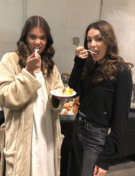 Hailee Steinfeld And Ella Hunt, Ella Hunt, I Miss You Guys, Miss You Guys, Kate Bishop, Emily Dickinson, Me As A Girlfriend, Hailee Steinfeld, Favorite Person